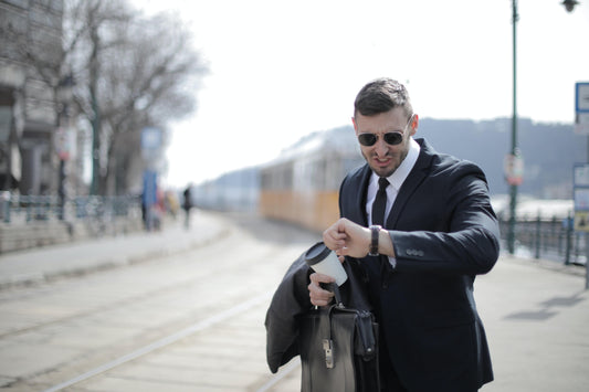 It is hard to manage your time as a working professional. Make your life easier with EasyIron Spray - the easiest way to remove wrinkles from clothes every day.